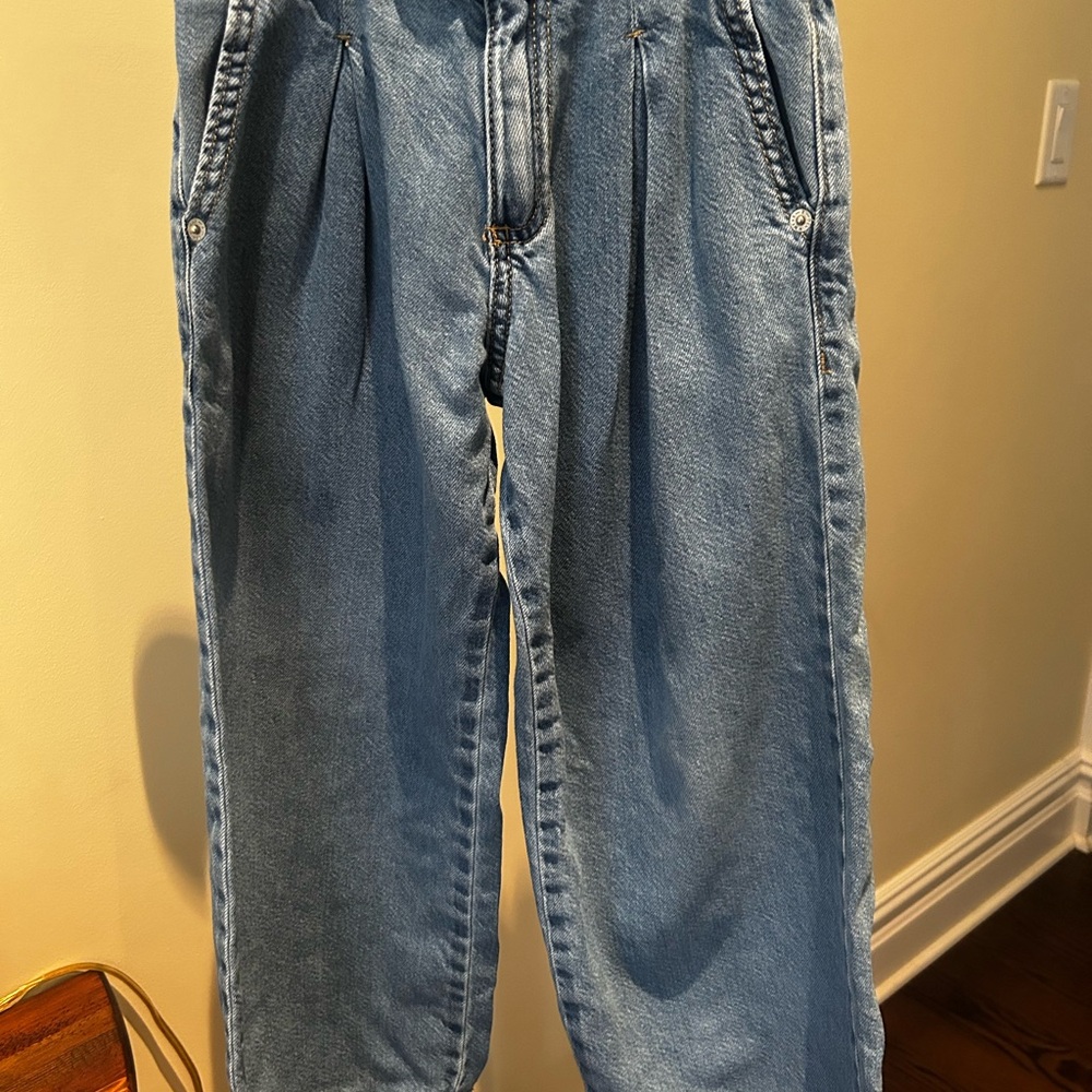 Zara Wide Leg Relaxed Fit Jeans